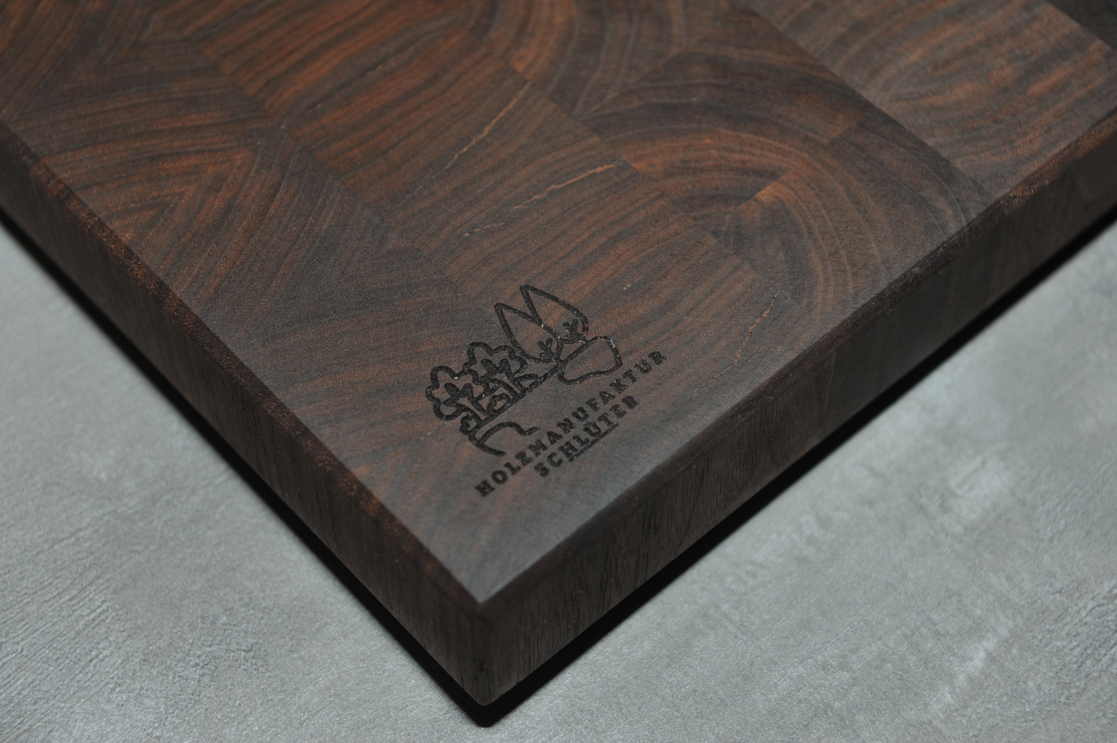 Nussbaum Stirnholz Schneidebrett B-Ware