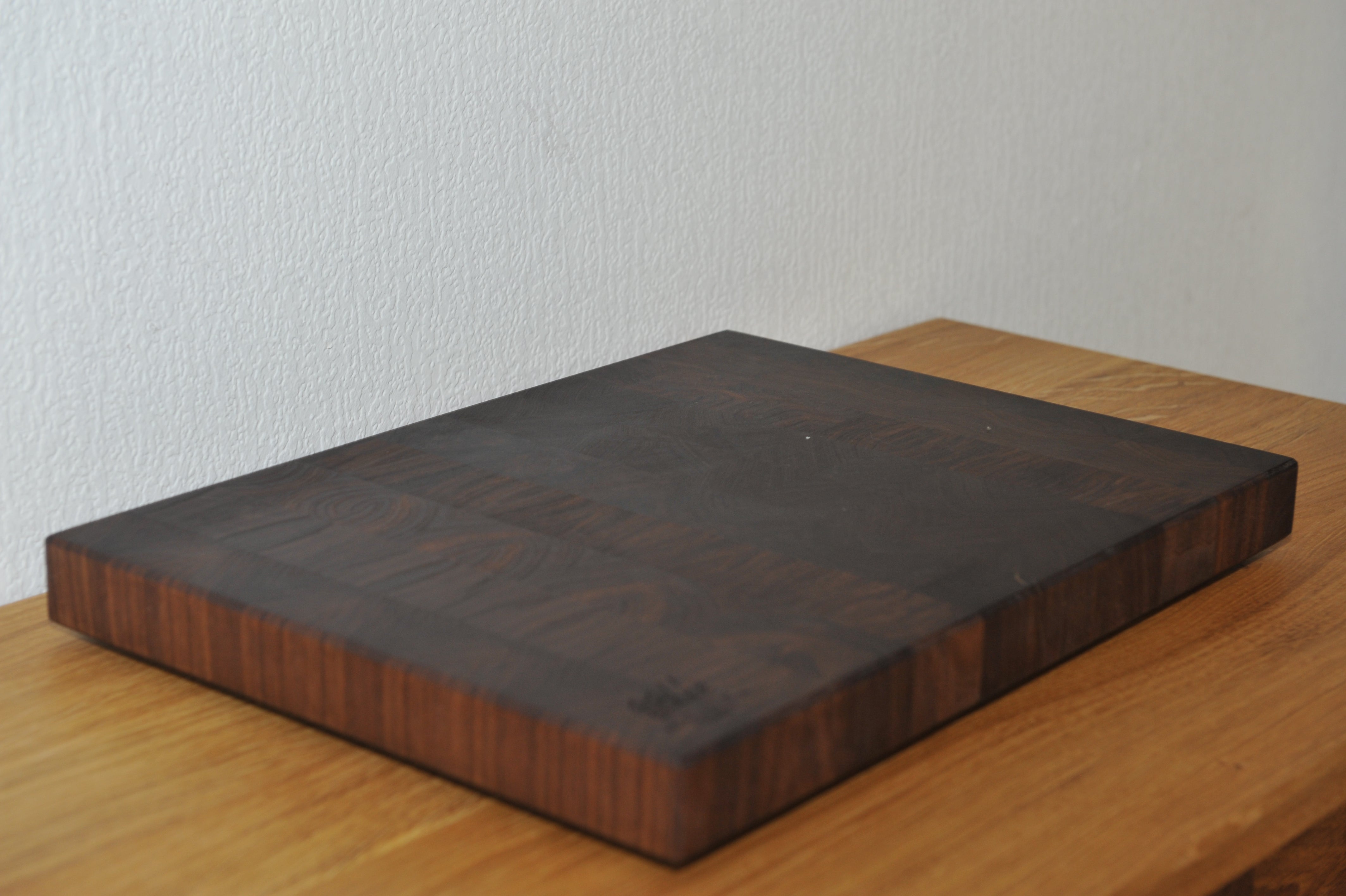 Nussbaum Stirnholz Schneidebrett B-Ware