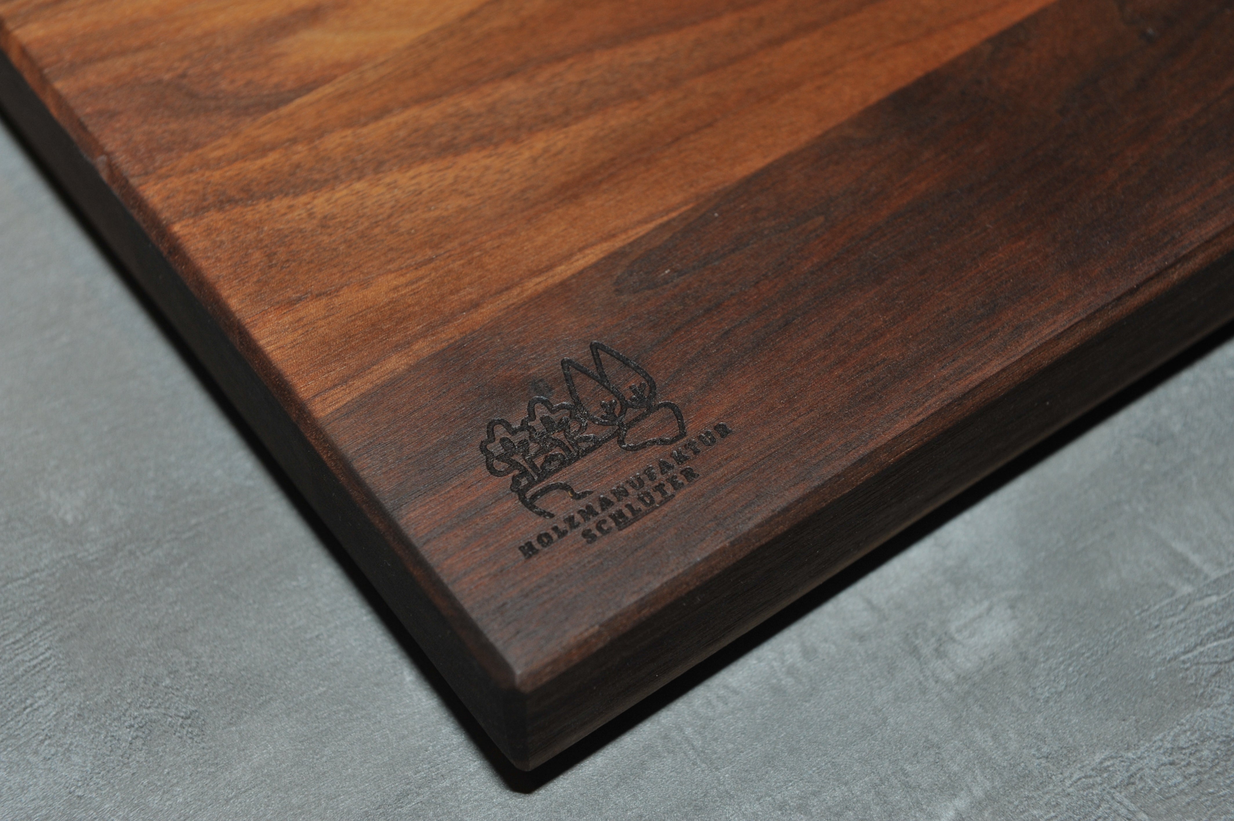 Nussbaum Längsholz Schneidebrett B-Ware