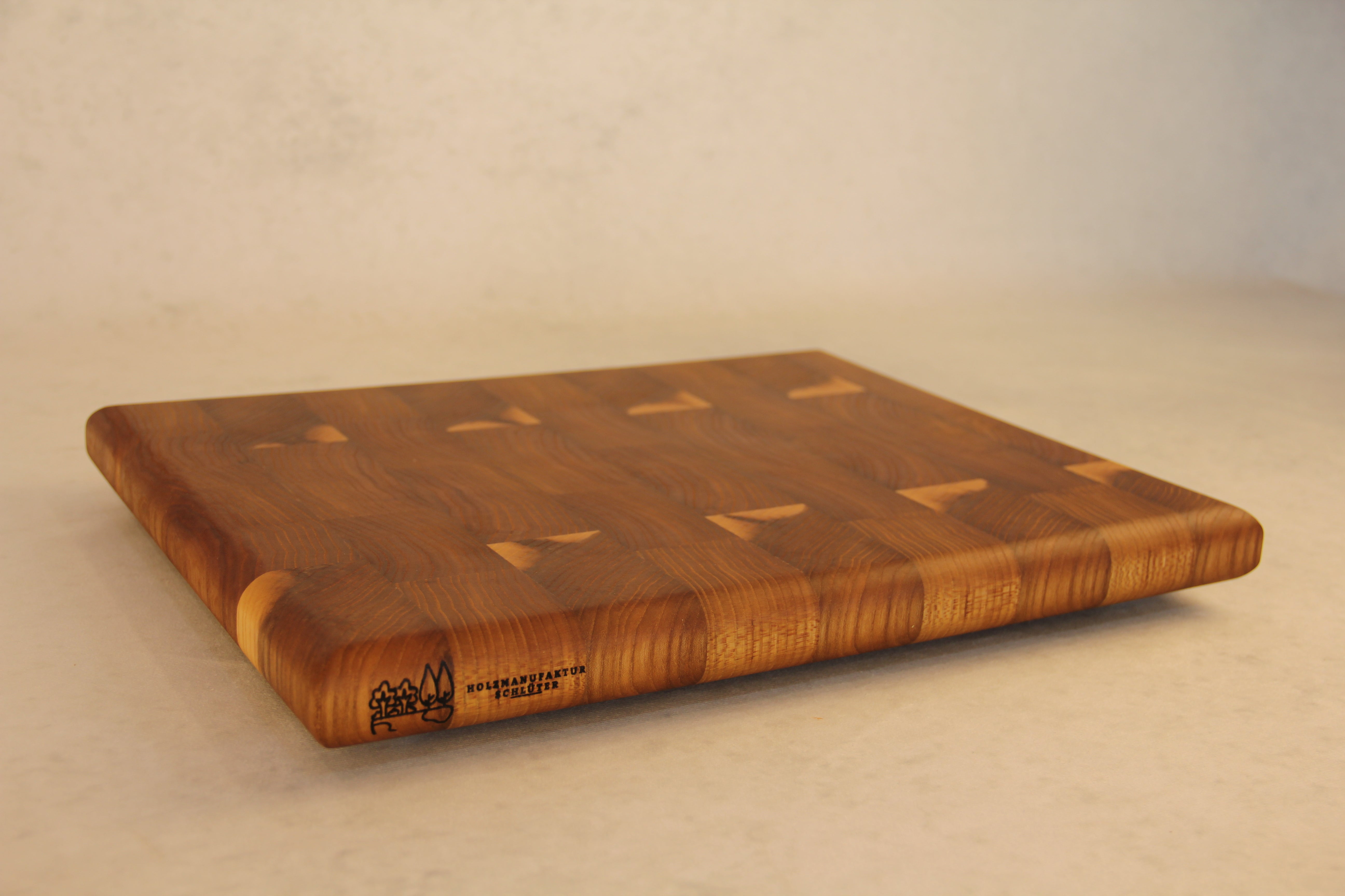 Rüster Stirnholz Schneidebrett